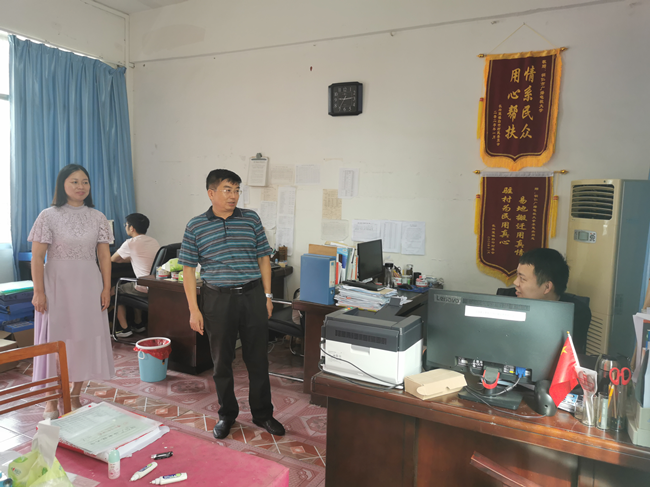 督查促收心 严防“假期综合症” 校党委书记陈荣强带队开展开学督查
